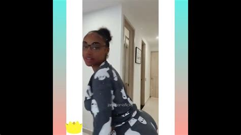 Jania Meshell Ass Bouncing